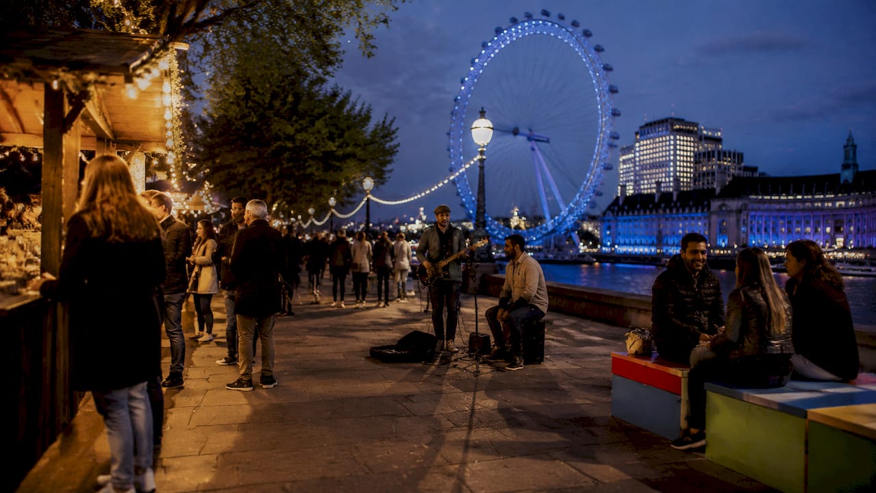 Evening view of South Bank cultural riverside